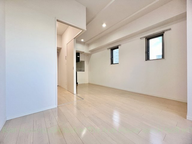 プリフェラブル栄の居間・リビング