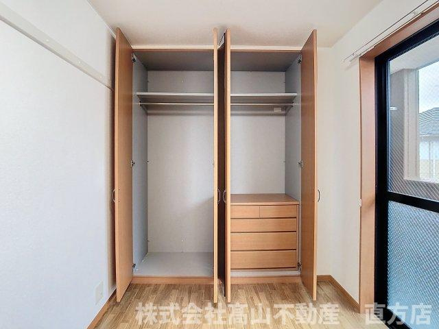 宮若市本城のアパートの内装