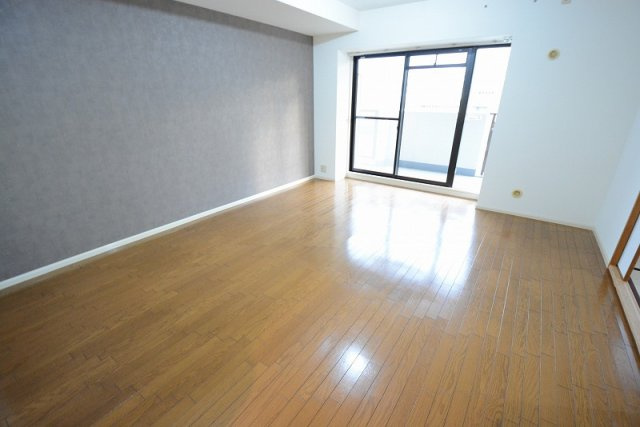 南向きで陽当たり良好なお部屋です♪