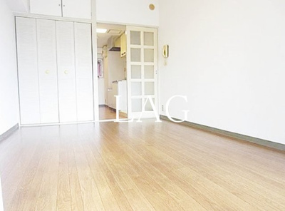 【居間・リビング】 | リバーハイツ小林 | 洋室のお部屋です。
