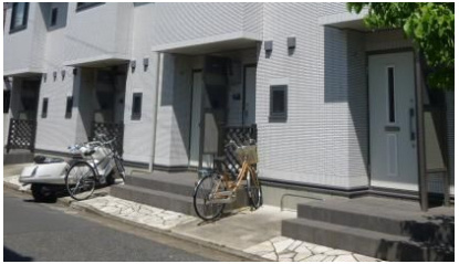 メゾン アイのエントランス