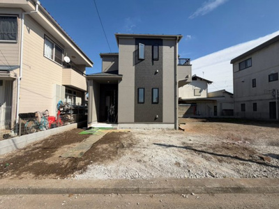【外観】 | 前橋市朝倉町3丁目　新築住宅 | 完成済み！いつでも新生活を始めることができます。
開放感あるLDK！
陽当り、風通しも良い暖かな住まいです。
KOALIVE （コアライブ）【0120-919-727】