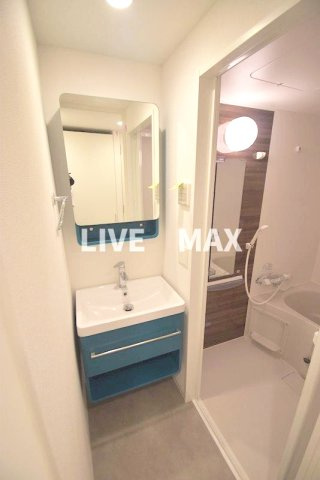 【玄関】プレサンス江坂ベルフィーヌ 