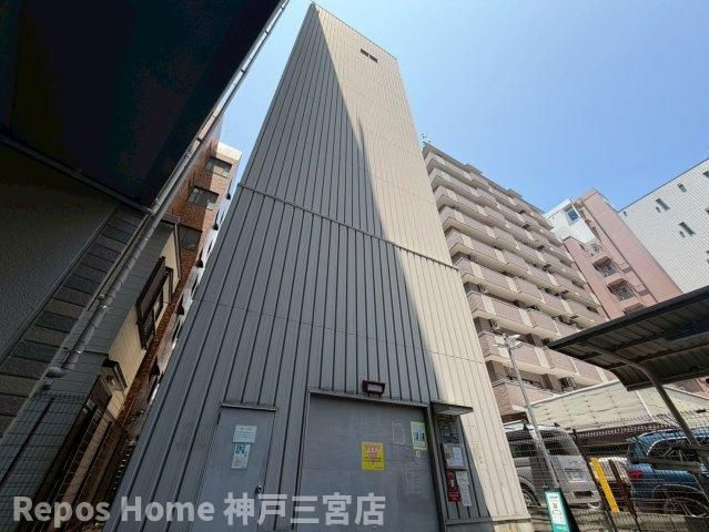 エステムコート三宮駅前ラ・ドゥーの駐車場