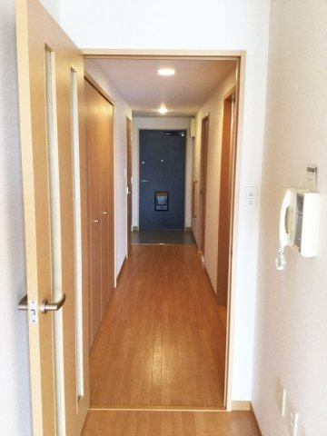 大阪市中央区法円坂１丁目の賃貸マンションの玄関