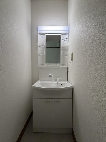 冨永ビルの洗面所
