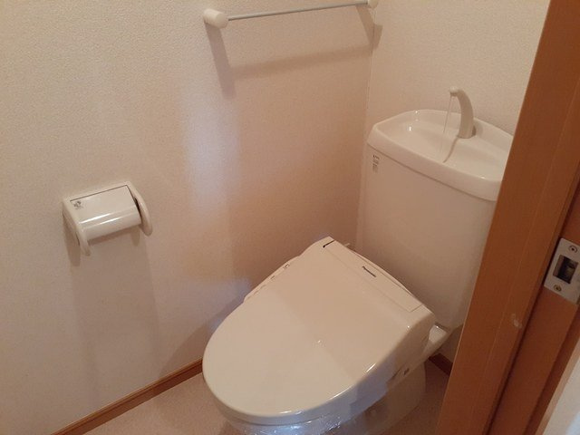 【トイレ】 | マディー・ウェストライフ | シンプルで使いやすいトイレです