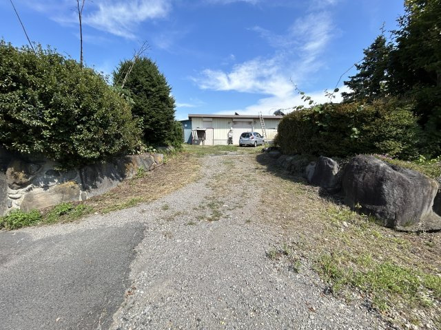 倉庫付売地　渋川市赤城町の外観