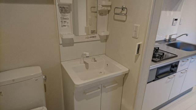 ココテラス東大前の洗面所