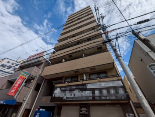 ロイヤルクイーンズパーク蛍池の外観