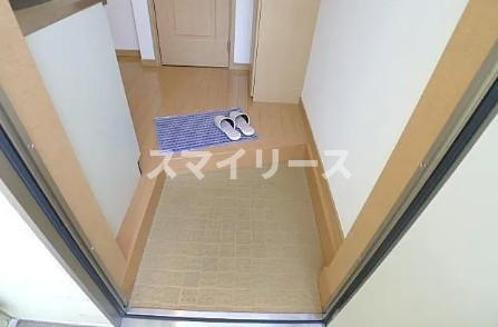 リブレア天王台の玄関