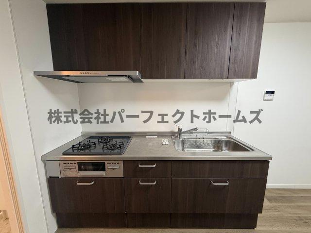 八坂町テラスハウスのキッチン|キッチンでお料理をお楽しみください