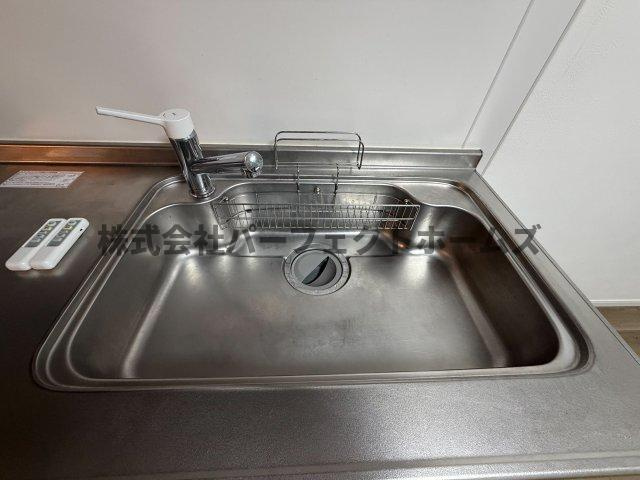八坂町テラスハウスのキッチン|きれいなキッチンです