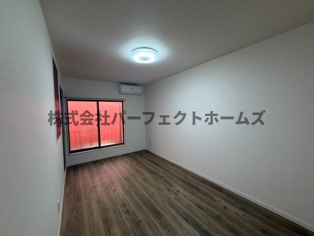 八坂町テラスハウスの洋室|個人の部屋や寝室として使える洋室です
