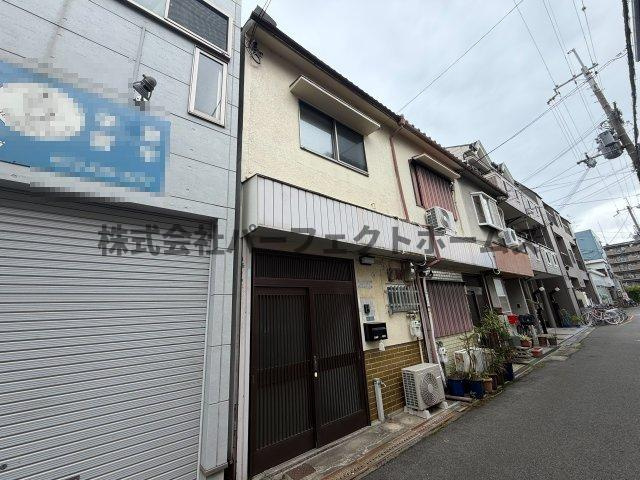 八坂町テラスハウスの周辺