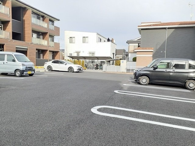グラン　フェリシアの駐車場