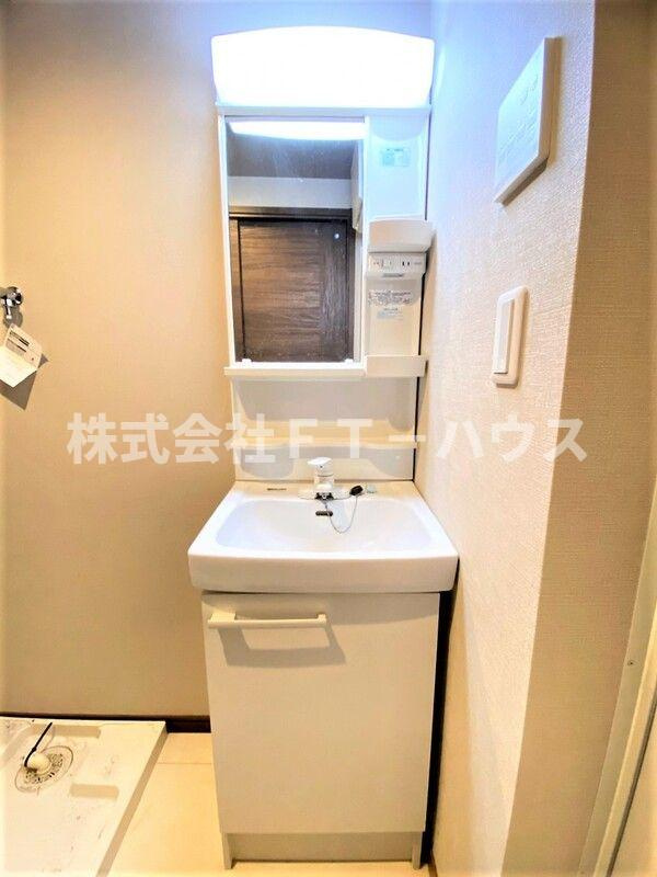 Laurusの独立洗面台