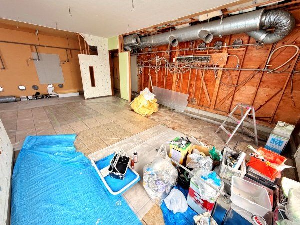 袋井市泉町貸店舗の内装