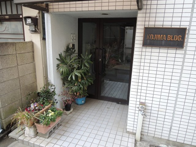 KOJIMA-BLDGのエントランス