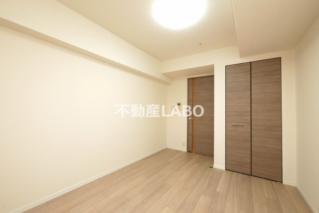 S-RESIDENCE難波Brillerの洋室