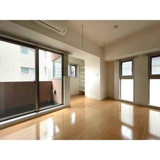 【居間・リビング】ＩＳＳＥＩＲｅｓｉｄｅｎｃｅ神樂坂 