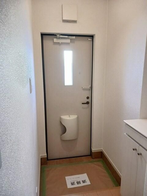 サニ－フラットの玄関