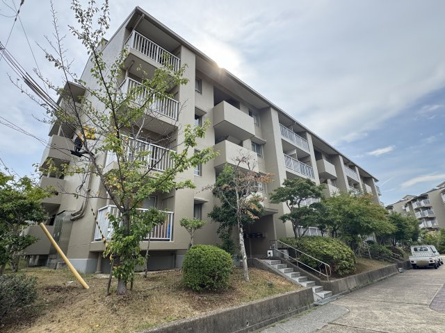 名谷竜が台東住宅25号棟の外観