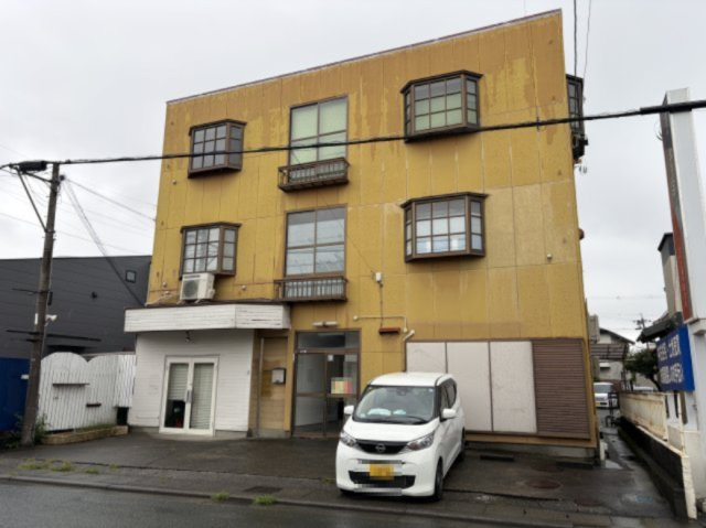 冨永ビルの外観