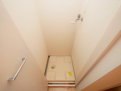 【設備】 | グローディア天満橋 | 洗濯機置き場です
