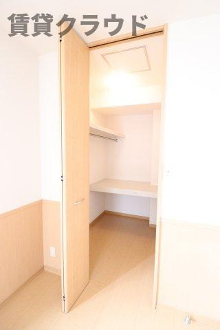 センプレヴェルデの収納|憧れのウォークインクローゼットです！