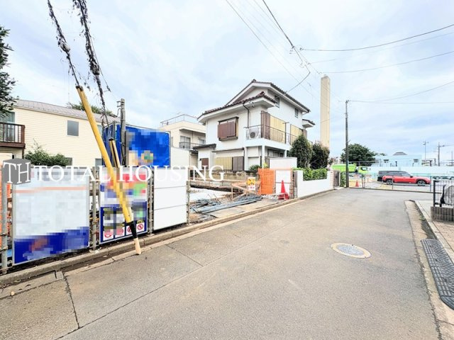 【前面道路含む現地写真】 | 国分寺市西恋ヶ窪4丁目　新築戸建　全1棟