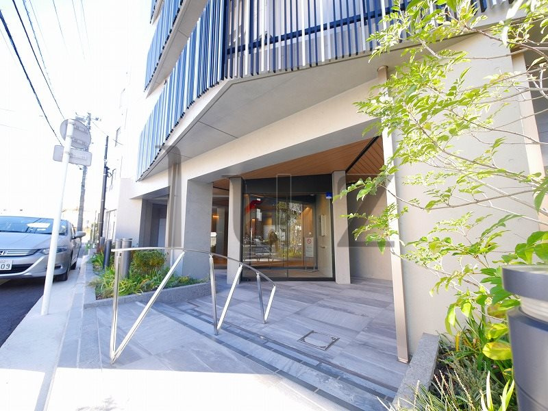 エール横浜吉野町のエントランス