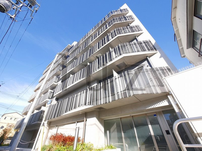 エール横浜吉野町の外観