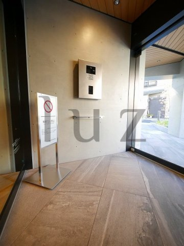 エール横浜吉野町のエントランス