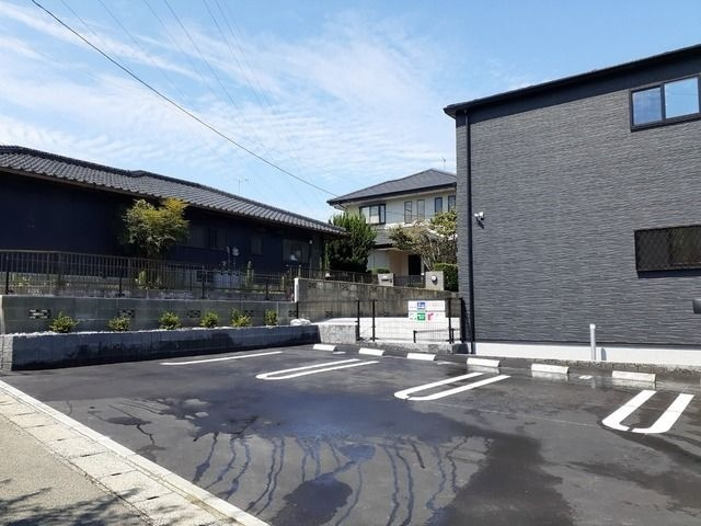 ストークワコー　ピュアの駐車場