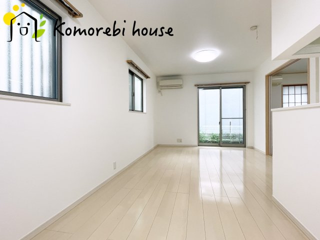上尾市浅間台3丁目　中古戸建の居間・リビング|26.9.11
