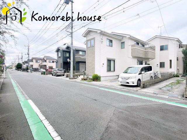上尾市浅間台3丁目　中古戸建の前面道路含む現地写真|26.9.11