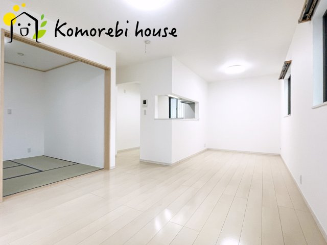 上尾市浅間台3丁目　中古戸建の居間・リビング|26.9.11