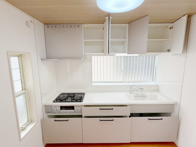 久喜市栗橋東6丁目のキッチン|収納もたっぷりあり、調理器具などもスッキリします！