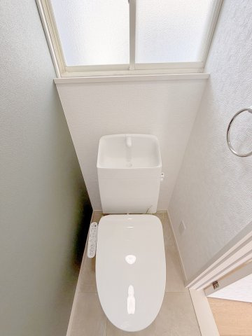 久喜市栗橋東6丁目のトイレ|窓もあって明るいトイレです！