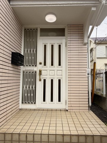 久喜市栗橋東6丁目の玄関|家族を待っているような玄関！