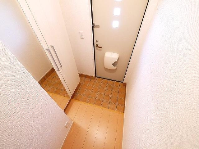 グレイス新の玄関|シンプルで使いやすい玄関です