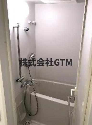 【シャワールーム】