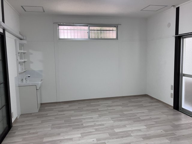 城南町貸家の洗面所