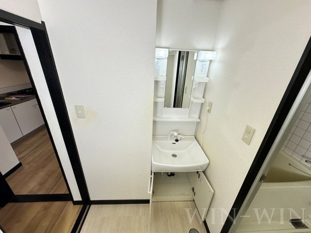 アーバンライフ 7THの独立洗面台|イメージ（同建物内別部屋の写真です）