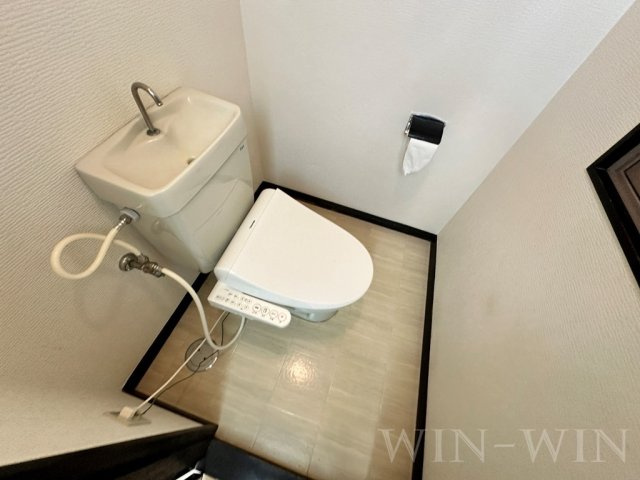 アーバンライフ 7THのトイレ|イメージ（同建物内別部屋の写真です）