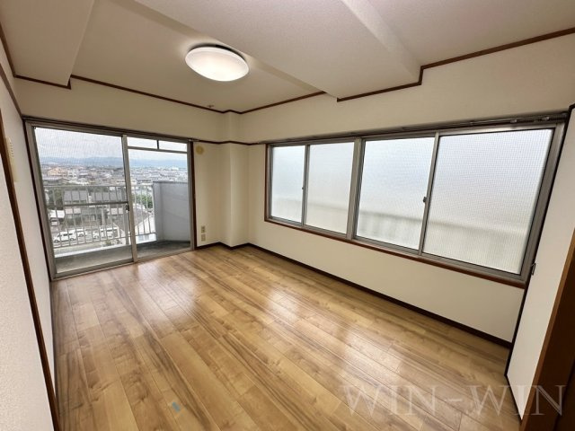 アーバンライフ 7THの居間・リビング|イメージ（同建物内別部屋の写真です）