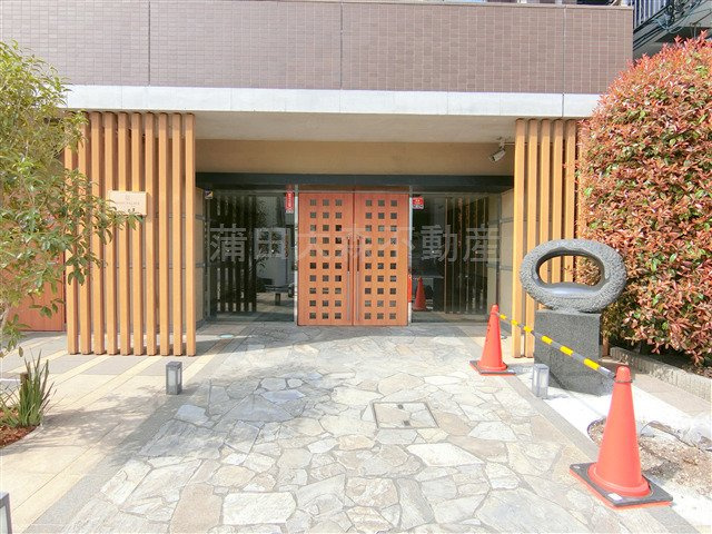 マニパレス羽田の外観