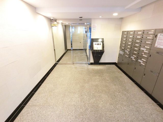 グラントゥルース大森プレミオのエントランス