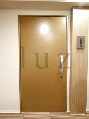 スプランディッド新横浜の玄関